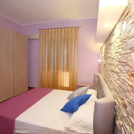 Charme Bed & Breakfast 3*